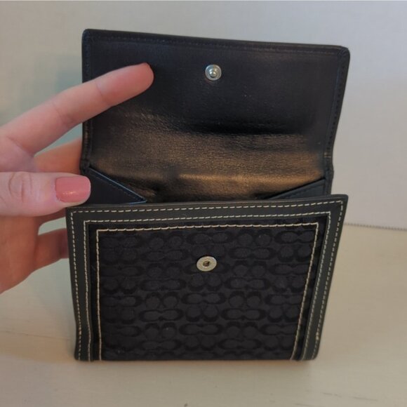 COACH BUCKLE SOHO BLACK BI-FOLD WALLET Leather Trim - Picture 3 of 6